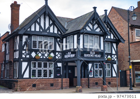 Old Queens Head Pub in Chester, England. 97473011