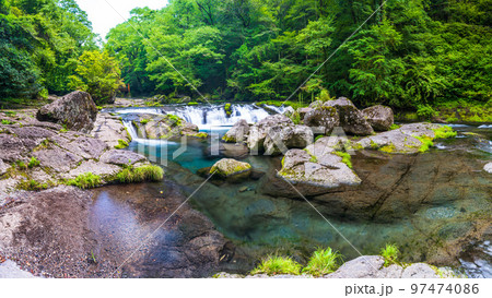 美しい渓流・渓谷・清流の夏景色「観光名所：菊池渓谷」日本・熊本県菊池市 97474086