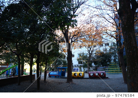 都心の隠れ児童公園 秋の恵比寿公園 都心の隠れ児童公園 秋の恵比寿公園 97476584