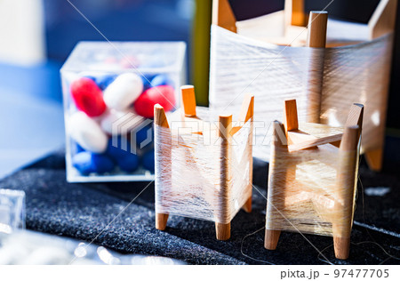 製糸　生糸　産業　【 絹 産業 の イメージ 】 97477705