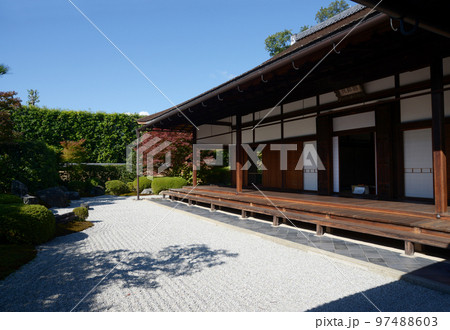 秋の大徳寺 興臨院方丈と庭園 京都市北区紫野 秋の大徳寺 興臨院方丈と庭園 京都市北区紫野 97488603