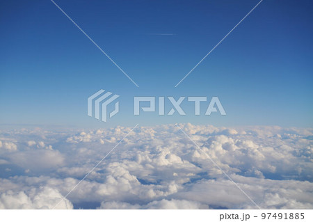空から見た雲　青空 97491885