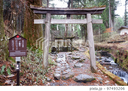 栃木県日光市 瀧尾神社の子種石 栃木県日光市 瀧尾神社の子種石 97493206