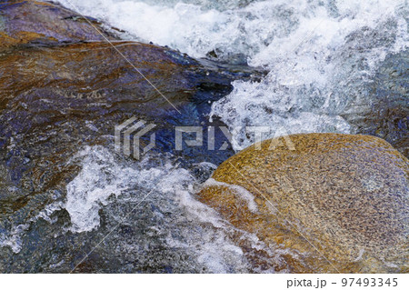 渓流の風景 97493345