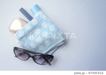 美白のための夏の持ち物 97495918