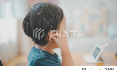 3 years old 3 years old 97496882