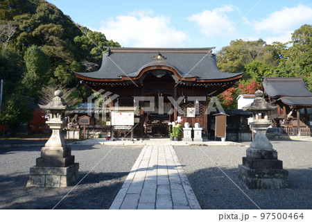 三尾神社　拝殿　滋賀県大津市園城寺町 97500464