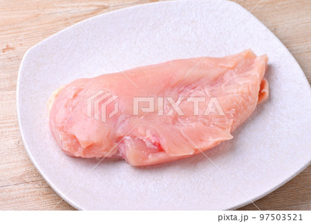鶏むね肉、鶏胸肉、ムネ肉、生肉、精肉、未調理、とり肉、鶏肉。 97503521