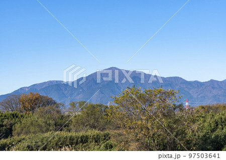 初冬の丹沢大山の風景 初冬の丹沢大山の風景 97503641