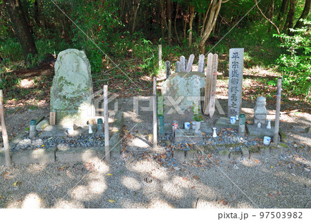 平家終焉の地 宗盛首洗池 石碑と案内図 平家終焉の地 宗盛首洗池 石碑と案内図 97503982