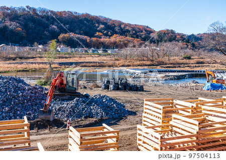 河川工事　木組みの床止め工事　床固め工事 97504113