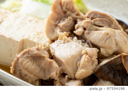 鶏肉のすき煮のアップ。 97504196