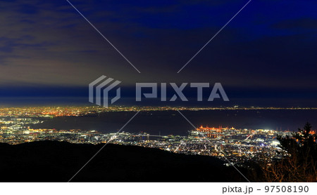 【兵庫県】六甲山から見た神戸の夜景 97508190