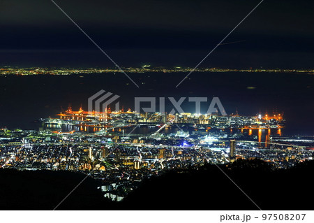 【兵庫県】六甲山から見た神戸の夜景 【兵庫県】六甲山から見た神戸の夜景 97508207