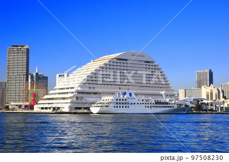 【兵庫県】快晴のメリケンパーク 97508230