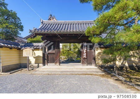 等持院　山門（京都市北区等持院北町） 97508530