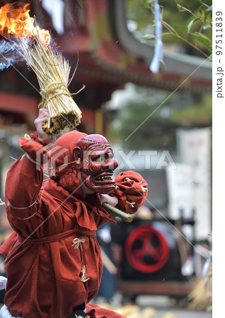 鬼が踊る 長田神社古式追儺式 鬼が踊る 長田神社古式追儺式 97511839