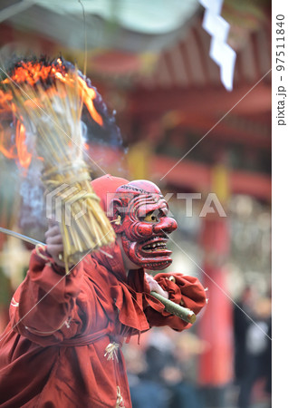 鬼が踊る 長田神社古式追儺式 鬼が踊る 長田神社古式追儺式 97511840