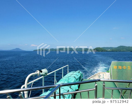 蔵之元港から牛深に向かうフェリー (鹿児島県) 蔵之元港から牛深に向かうフェリー (鹿児島県) 97512942