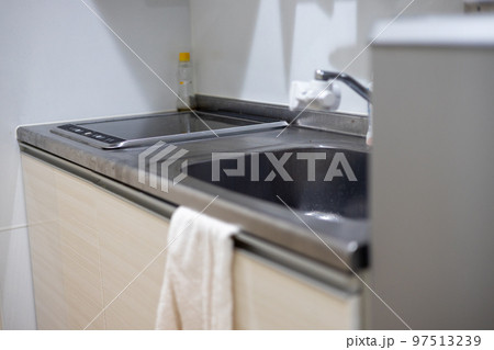 ワンルームマンションのキッチン ワンルームマンションのキッチン 97513239