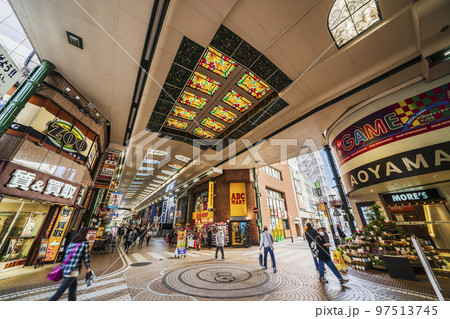 川崎駅前の都市景観　ステンドグラスが美しい銀柳街の風景【神奈川県・川崎市】 97513745