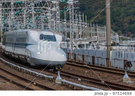 山陽新幹線 徳山駅にて 山陽新幹線 徳山駅にて 97514699