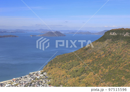 香川・高松　屋島の紅葉と瀬戸内海（展望台 獅子の霊厳より） 97515596