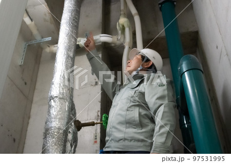 給水管 点検 給水管 点検 97531995