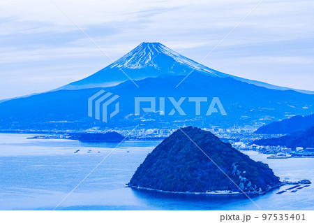 富士と海 Shizuoka Prefecture) Mt. Fuji over the sea - Stock Photo