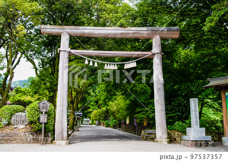 宮崎県 天岩戸神社　～西本宮・鳥居～ 97537357