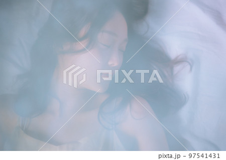 若い女性のビューティの写真 若い女性のビューティの写真 97541431