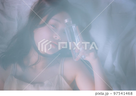 若い女性のビューティの写真 若い女性のビューティの写真 97541468