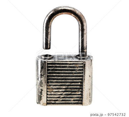 開いた鍵・ロックを解除した南京錠（白背景） 97542732