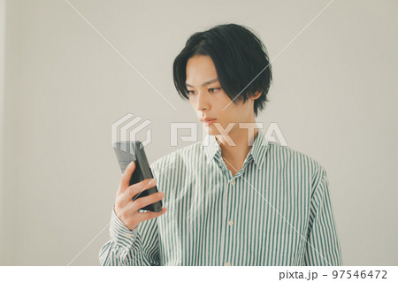 in his twenties  97546472