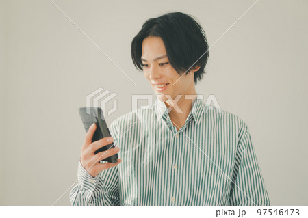in his twenties  97546473