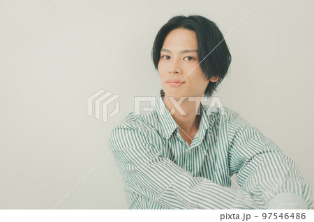 in his twenties  97546486