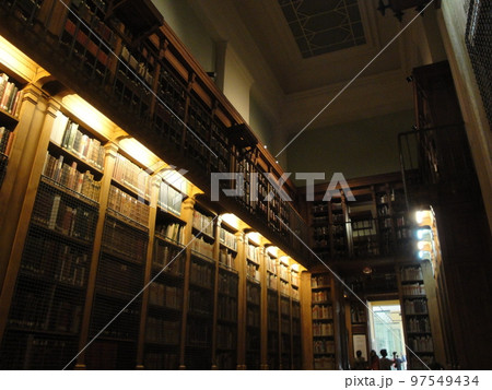 ガルニエ宮内にある図書館【フランス・パリ】 97549434