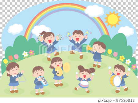 楽器を演奏する子どもたち_お外で演奏 97550818