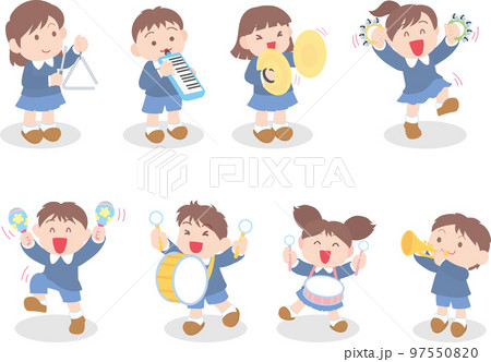 楽器を演奏する子どもたち_8人セット_足元影あり 97550820