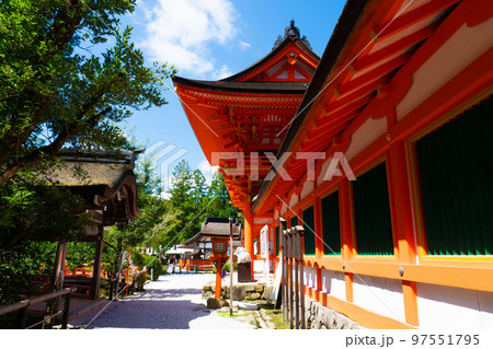 【世界遺産　古都京都の文化財】【山城国一宮】上賀茂神社　国指定重要文化財の楼門3　京都府京都市北区 97551795