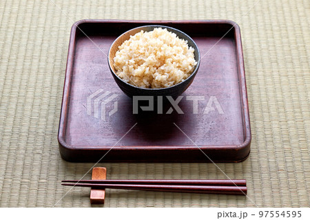 日本の庶民の質素な食事(江戸時代風) 日本の庶民の質素な食事(江戸時代風) 97554595