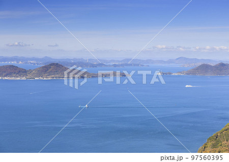 香川・高松　秋の瀬戸内海（屋島展望台 獅子の霊厳より） 97560395