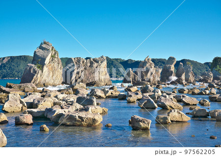 【橋杭岩】 和歌山県東牟婁郡串本町くじの川 97562205