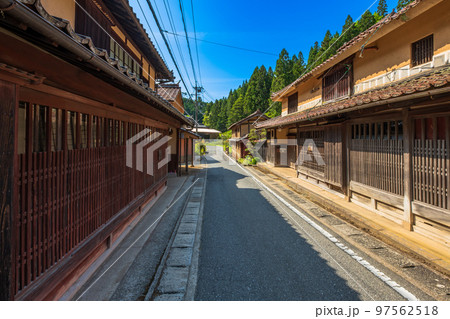 高梁 成羽町 吹屋 下谷の町並み 高梁 成羽町 吹屋 下谷の町並み 97562518
