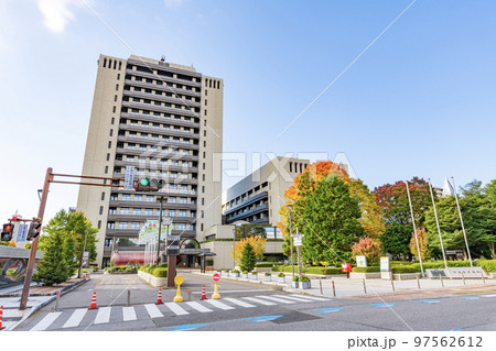 栃木県宇都宮市　快晴の宇都宮市役所 97562612