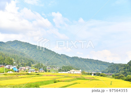 明石大橋/千曲川付近より下流方向を望む(長野県栄村)【2022.9】 明石大橋/千曲川付近より下流方向を望む(長野県栄村)【2022.9】 97564355
