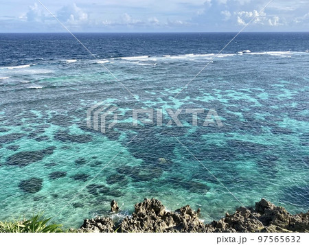 日本の美 沖縄県宮古列島のサンゴ礁 日本の美 沖縄県宮古列島のサンゴ礁 97565632