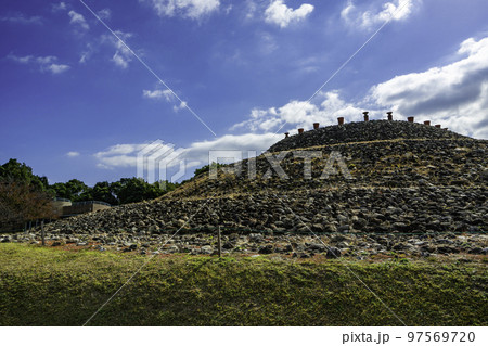 柳井茶臼山古墳　山口県柳井市 97569720