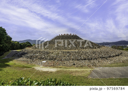 柳井茶臼山古墳　山口県柳井市 97569784
