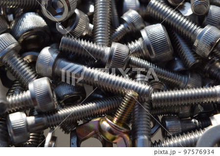 各種のボルトとネジ類 97576934